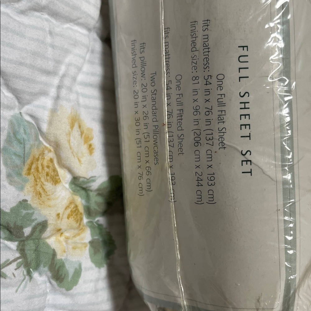 NWT WAVERLY GARDEN ROOM, YELLOW ROSES, FULL SHEET SET - Picture 4 of 5